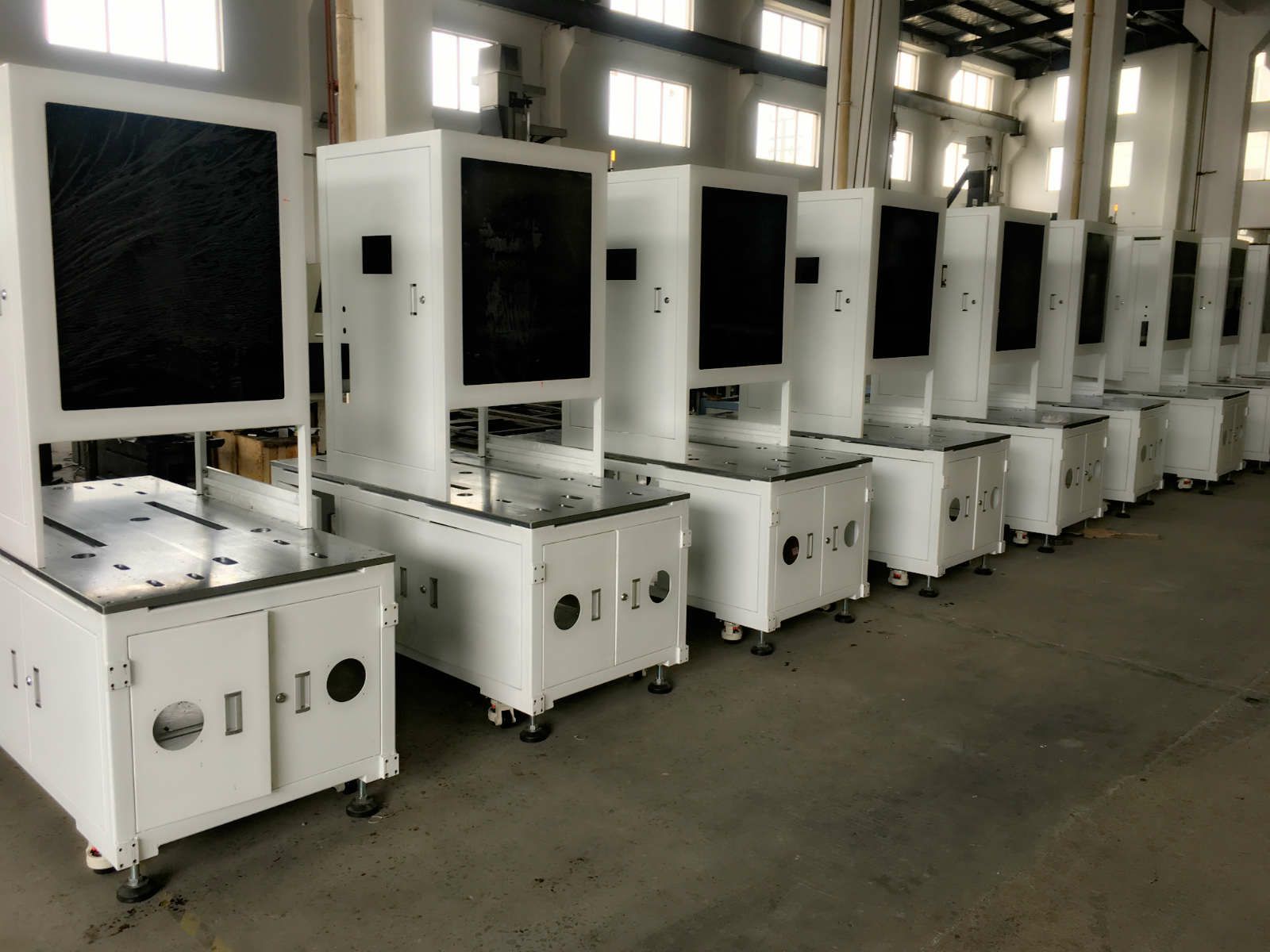 钣金加工成型在工作中应用-南宁健伟视听传媒技术有限公司